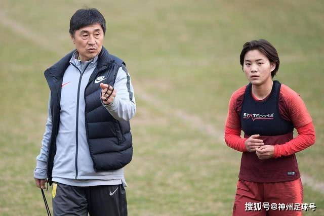 巴黎追逐阿尔及利亚新星，勒沃库森加快续约步伐